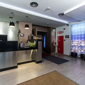 3* מלון Leonardo Boutique Sagrada Familia