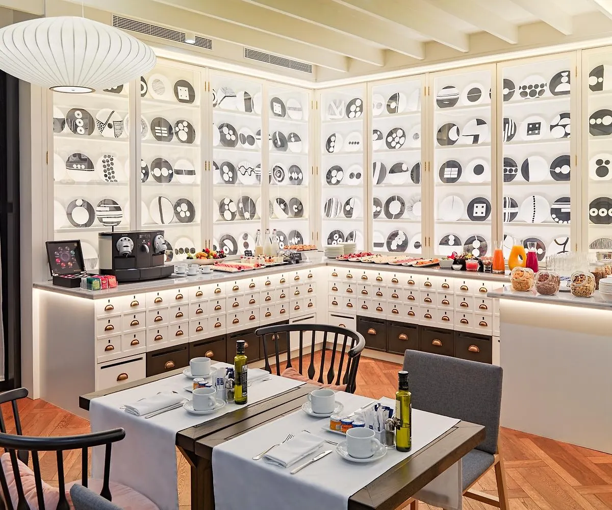 Hotel H10 Universitat (Adults Only) Barcelona