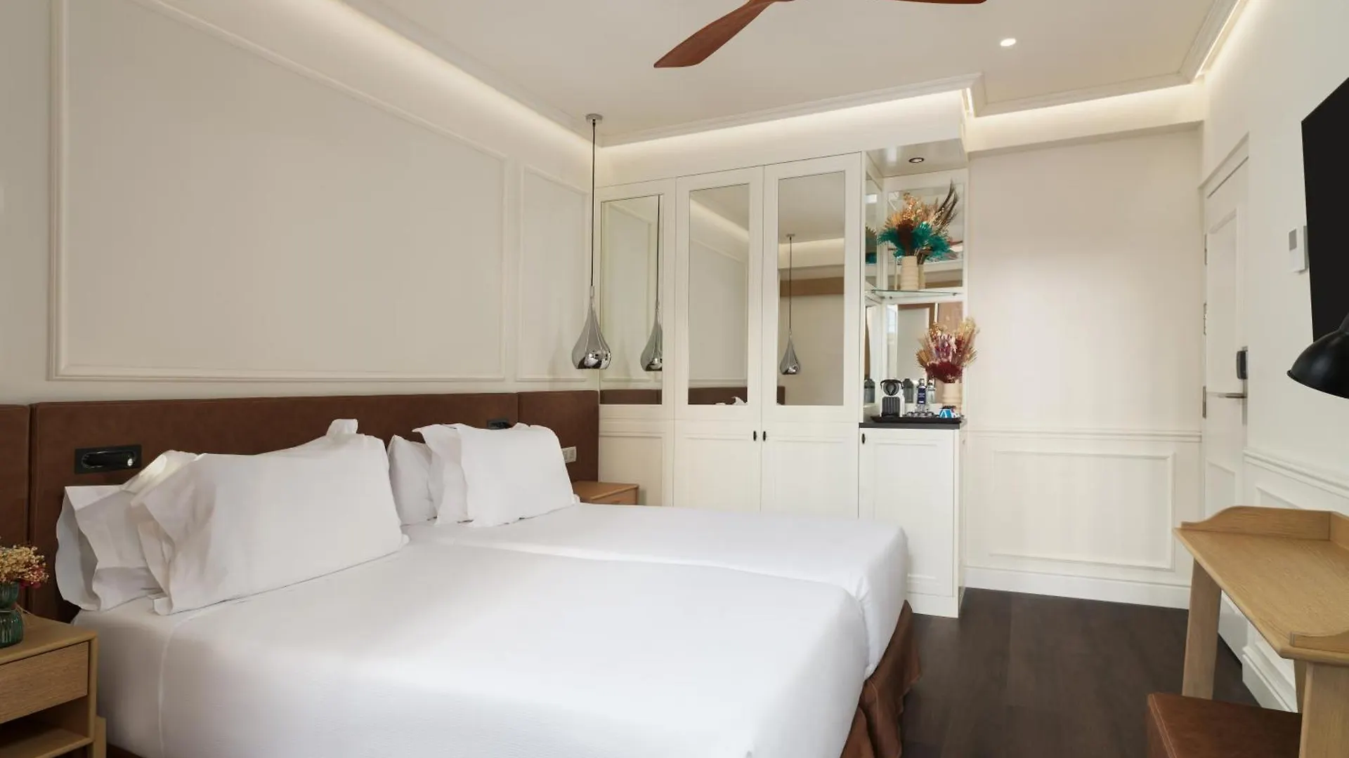 H10 Universitat (Adults Only) Barcelona